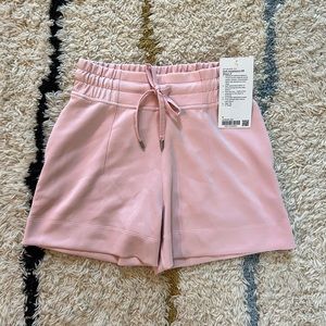 Lululemon shorts size 4
